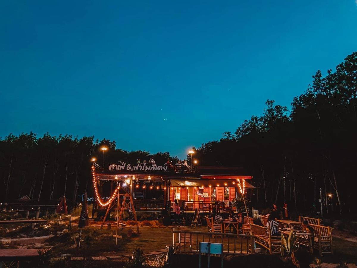 ไร่นาบัวหลวง คาเฟ่ & ฟาร์มสเตย์ Raina Bualuang Cafe & Farm Stay Ban Na No Экстерьер фото