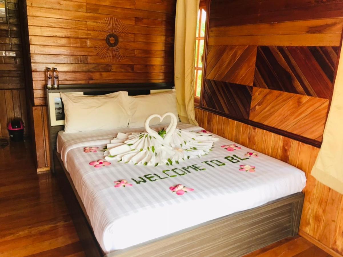 ไร่นาบัวหลวง คาเฟ่ & ฟาร์มสเตย์ Raina Bualuang Cafe & Farm Stay Ban Na No Экстерьер фото