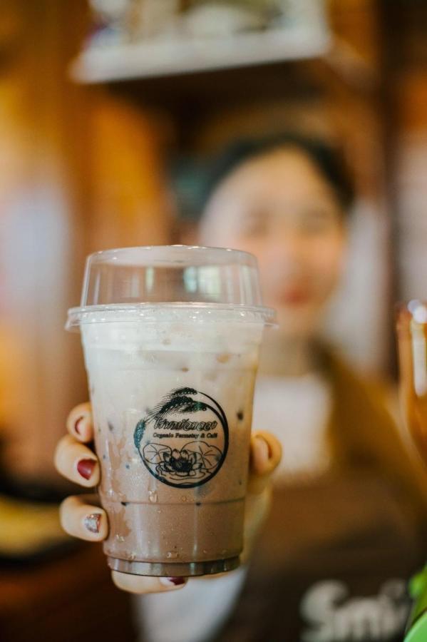 ไร่นาบัวหลวง คาเฟ่ & ฟาร์มสเตย์ Raina Bualuang Cafe & Farm Stay Ban Na No Экстерьер фото