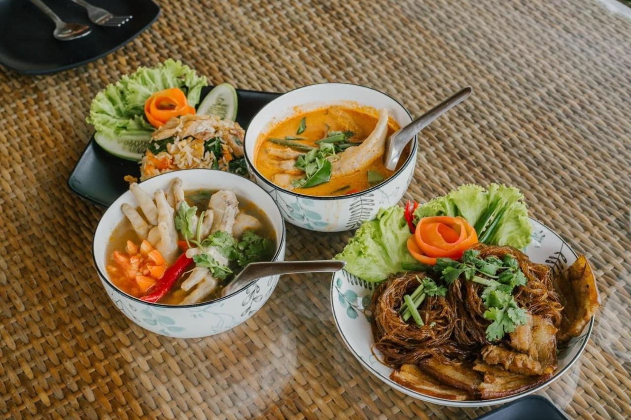 ไร่นาบัวหลวง คาเฟ่ & ฟาร์มสเตย์ Raina Bualuang Cafe & Farm Stay Ban Na No Экстерьер фото